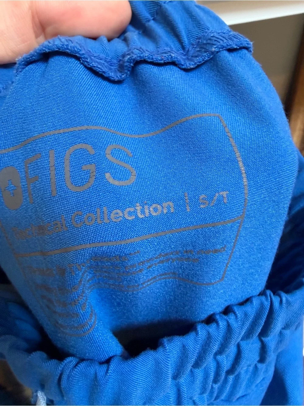 Figs Women’s Royal Blue Scrub Set